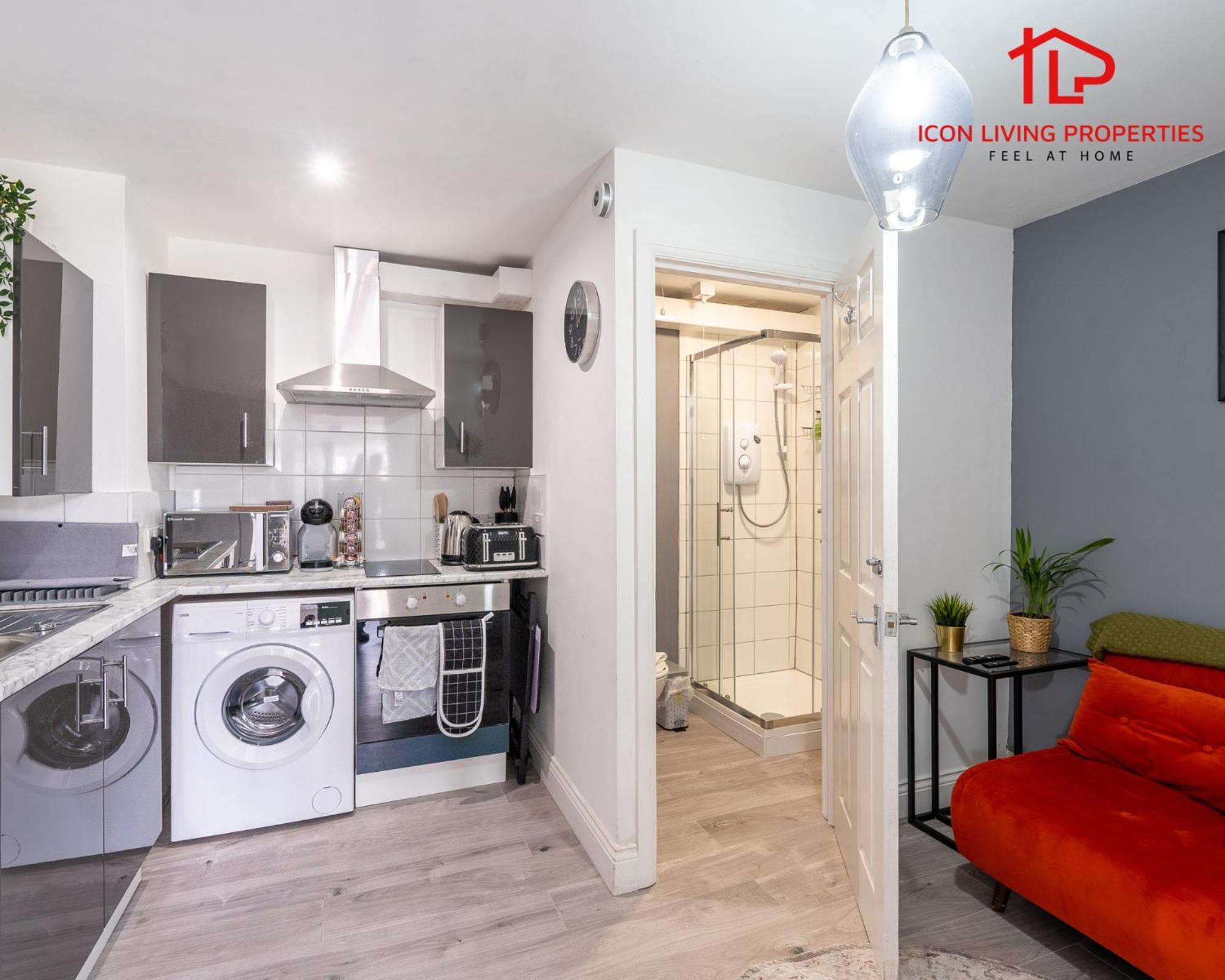 1 Bedroom Arch-view 2 By Icon Living Short Lets & Serviced With Free Parking Apartment